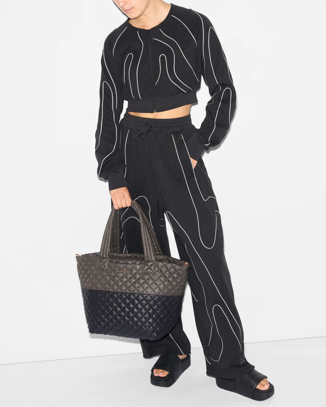 Medium Metro Tote Deluxe | Black/Magnet – Paul Karaz Shoes